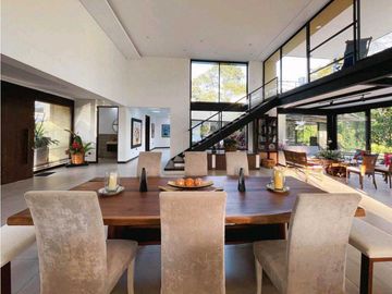 Se vende espectacular casa campestre en Tebaida, Quindío.