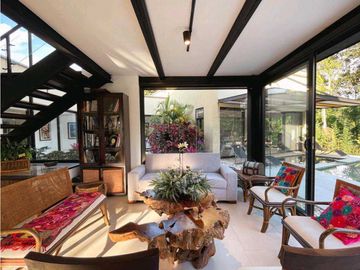 Se vende espectacular casa campestre en Tebaida, Quindío.
