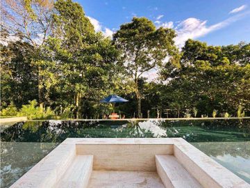 Se vende espectacular casa campestre en Tebaida, Quindío.