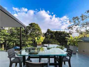 Se vende espectacular casa campestre en Tebaida, Quindío.