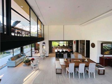 Se vende espectacular casa campestre en Tebaida, Quindío.