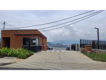 Venta de apartamento en san Antonio de Prado segundo piso unidad cerra