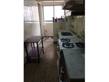 Vende 3 amb. centro Villa del Parque con renta