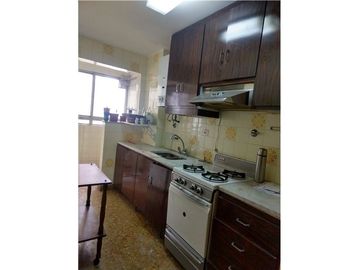 Vende 3 amb. centro Villa del Parque con renta