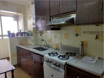 Vende 3 amb. centro Villa del Parque con renta