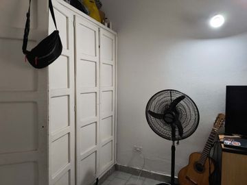 VENTA CASA DE DOS DORMITORIOS MAS DEPARTAMENTO NQN