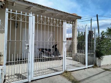 VENTA CASA DE DOS DORMITORIOS MAS DEPARTAMENTO NQN