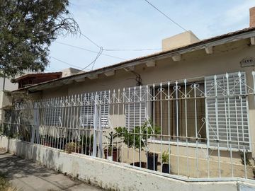 VENTA CASA DE DOS DORMITORIOS MAS DEPARTAMENTO NQN