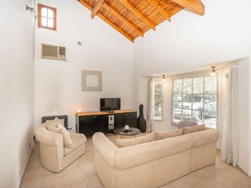 Venta casa Maschwitz Privado Apto credito