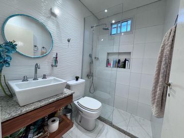 EXCELENTE DUPLEX 6 AMB CON HABITACIONES EN SUITE