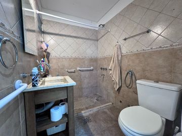 EXCELENTE DUPLEX 6 AMB CON HABITACIONES EN SUITE
