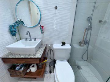 EXCELENTE DUPLEX 6 AMB CON HABITACIONES EN SUITE