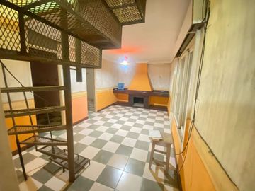VENTA CASA A REFACCIONAR 5 AMBIENTES