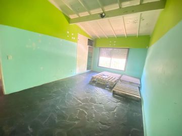 VENTA CASA A REFACCIONAR 5 AMBIENTES