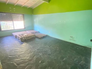 VENTA CASA A REFACCIONAR 5 AMBIENTES