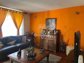 Casa en Venta en Cercano a Av el Cerro