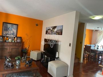 Casa en Venta en Cercano a Av el Cerro