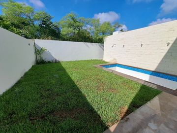 Casa en venta en Privada Varena Living, Santa Gertrudis Copo, Mérida
