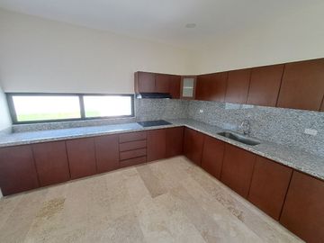 Casa en venta en Privada Varena Living, Santa Gertrudis Copo, Mérida