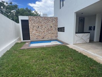 Casa en venta en Privada Varena Living, Santa Gertrudis Copo, Mérida