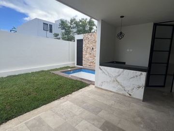 Casa en venta en Privada Varena Living, Santa Gertrudis Copo, Mérida