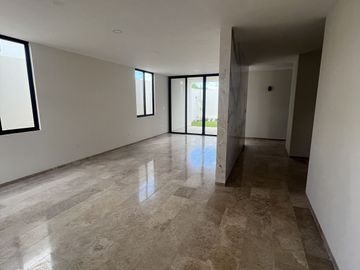 Casa en venta en Privada Varena Living, Santa Gertrudis Copo, Mérida