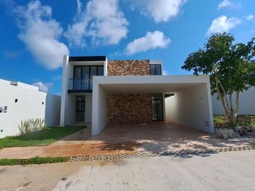 Casa en venta en Privada Varena Living, Santa Gertrudis Copo, Mérida