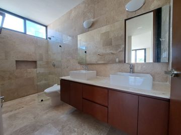 Casa en venta en Privada Varena Living, Santa Gertrudis Copo, Mérida