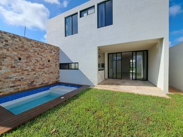 Casa en venta en Privada Varena Living, Santa Gertrudis Copo, Mérida