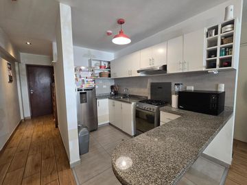 VENDO DEPARTAMENTO EN PUEBLO LIBRE, CERCA A PLAZA LAS BANDERAS