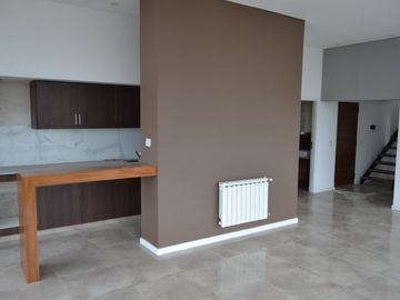 VENTA PENTHOUSE EDIFICIO ROCA. BALCARCE