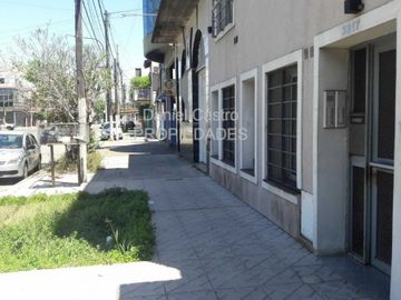 Departamento 3 ambientes , al frente en PB. Zona Ciudadela.