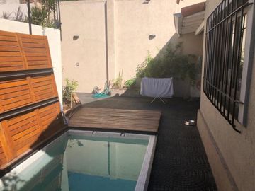 Rosario 1059, San Fernando. Excelente PH (al fondo)