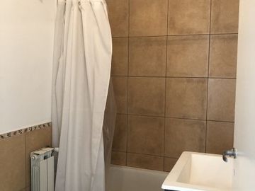 VENTA CASA 4 DORMITORIOS -DEP. - PARRILLA -  PILETA -CASAS DE SANTA MARIA