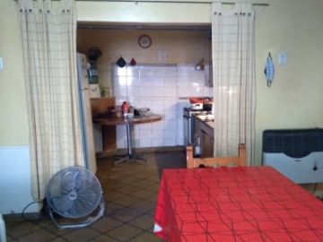 SE VENDE CASA EN CUADRO NACIONAL