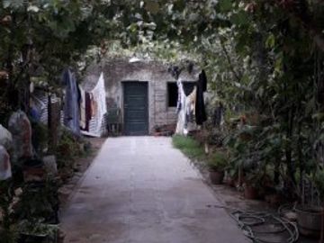 SE VENDE CASA EN CUADRO NACIONAL