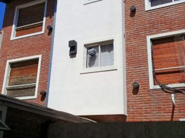 Avellaneda 162 - Unico depto en planta baja con patio