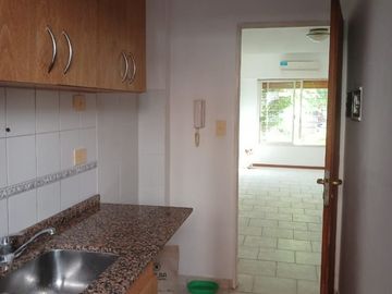 Avellaneda 162 - Unico depto en planta baja con patio