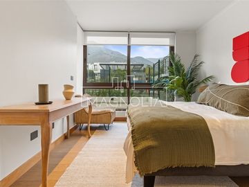 Departamento en Venta en LUJOSO DEPARTAMENTO DÚPLEX CON JARDÍN EN ALTO LOS DOMINICOS