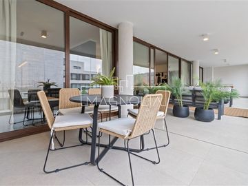 Departamento en Venta en LUJOSO DEPARTAMENTO DÚPLEX CON JARDÍN EN ALTO LOS DOMINICOS