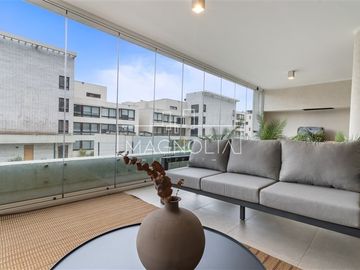 Departamento en Venta en LUJOSO DEPARTAMENTO DÚPLEX CON JARDÍN EN ALTO LOS DOMINICOS