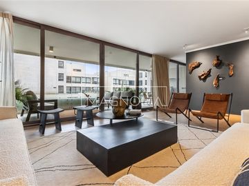 Departamento en Venta en LUJOSO DEPARTAMENTO DÚPLEX CON JARDÍN EN ALTO LOS DOMINICOS