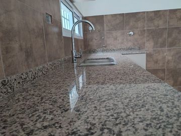 EN VENTA DUPLEX ZONA CLUB PARACAO