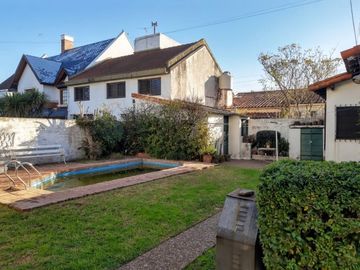 Chalet de epoca en Excelente Zona de Castelar!!