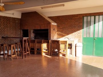 Chalet de epoca en Excelente Zona de Castelar!!
