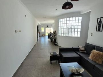 SE VENDE CASA ZONA AMANECERES DEL SEMINARIO A ESTRENAR