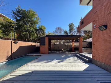 Exclusivo Dúplex c/ Jardín, Piscina y Quincho Privados en barrio Nueva Costanera