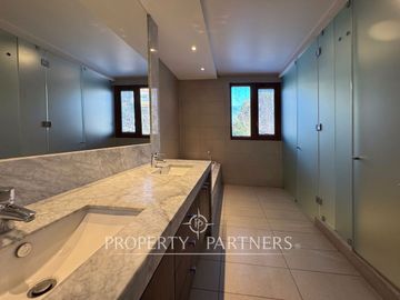 Exclusivo Dúplex c/ Jardín, Piscina y Quincho Privados en barrio Nueva Costanera