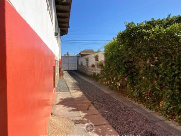 El Quisco, gran casa a pasos de la playa