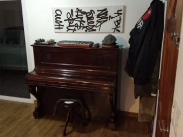 Haedo 764. Excelente chalet 7 ambientes, gran jardÃ­n y pileta